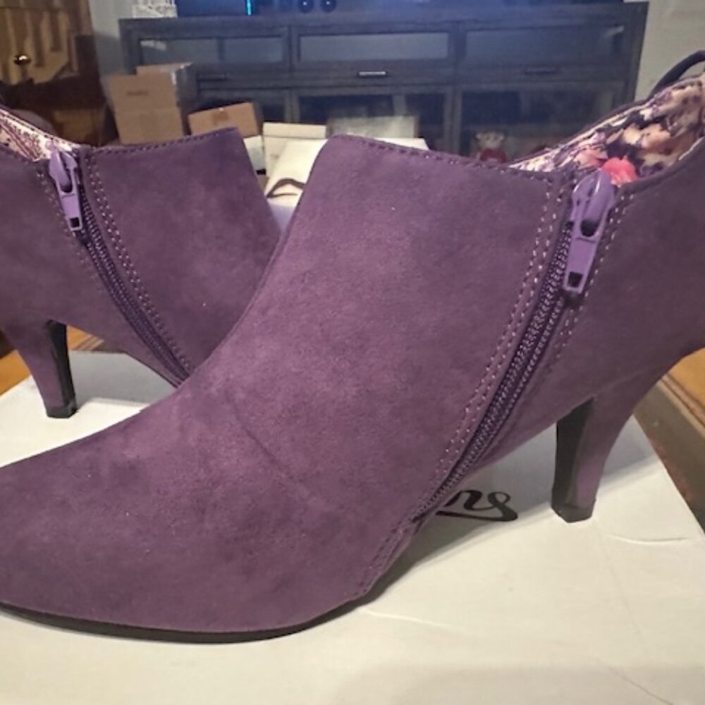 Ankle boot heels